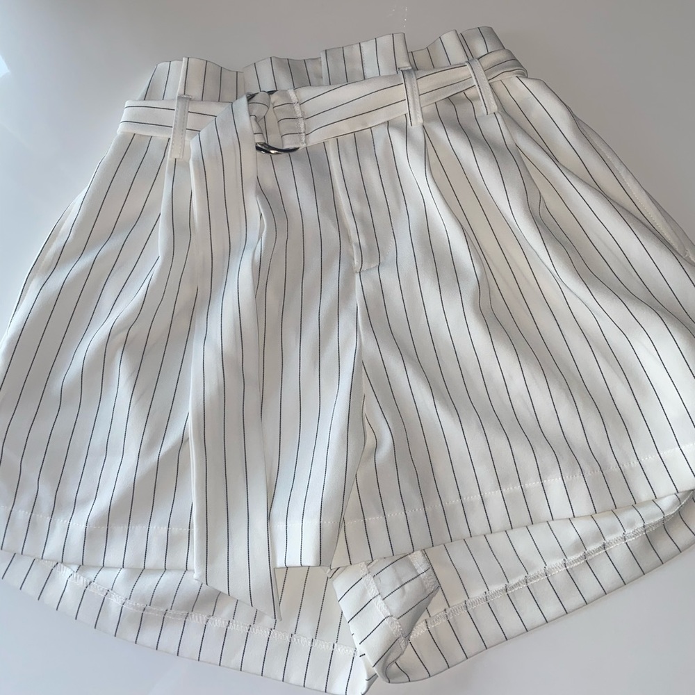 White striped baggy shorts